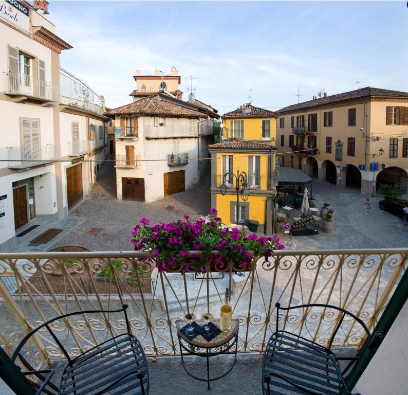 Casa Svizzera Agriturismo Barolo Δωμάτιο φωτογραφία